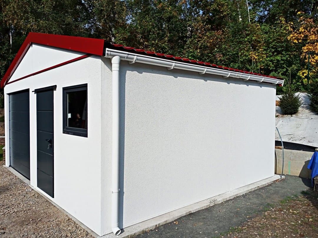 Montovaná garáž pro 2 auta se sedlovou střechou, okap