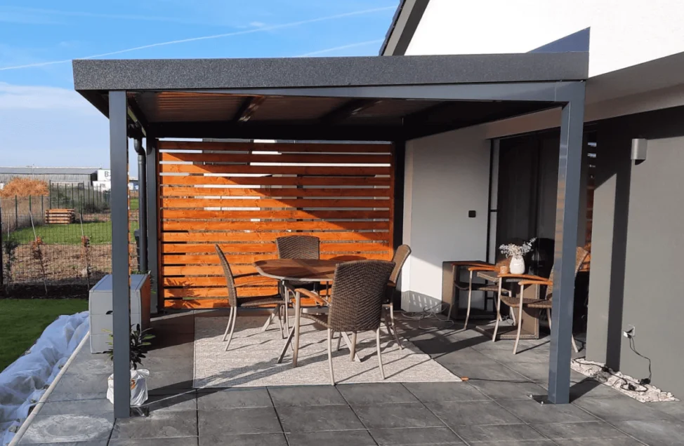 Kovová pergola – všetko, čo o nej potrebujete vedieť