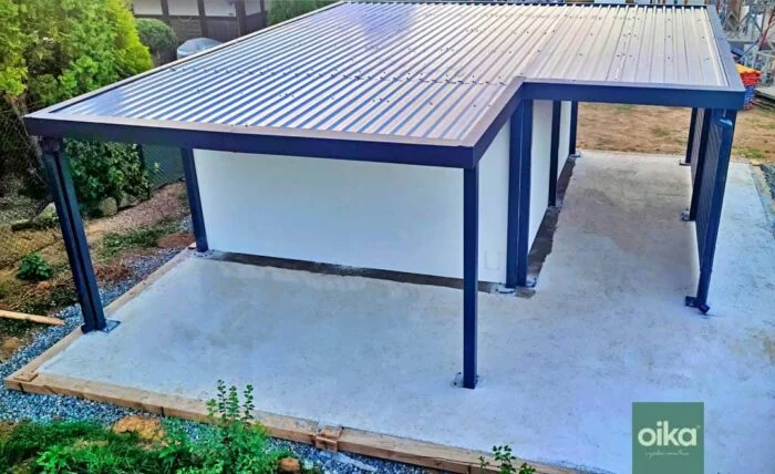 Dom s dvoma prístreškami 6 x 7 m