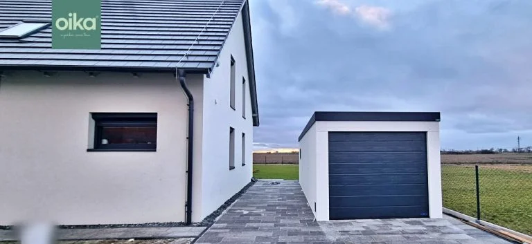Montovaná garáž s pultovou strechou Postaviť garáž či prístrešok, alebo nepostaviť? To je otázka!
