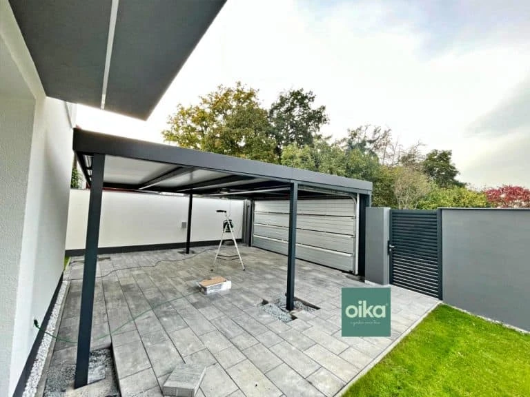Montovaný prístrešok pri dome pre 2 autá Postaviť garáž či prístrešok, alebo nepostaviť? To je otázka!