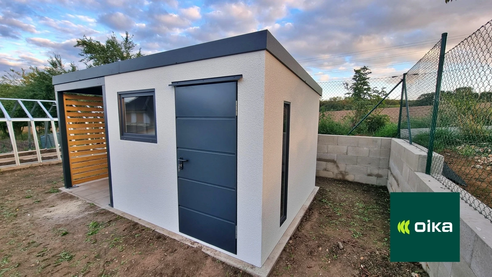 Záhradný domček s prístreškom 2,9 x 5,96 m